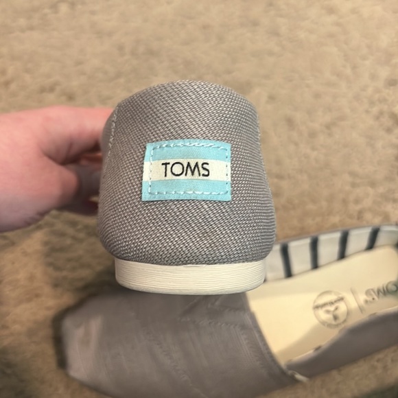 Tom’s Alpargata Heritage Canvas shoes, like new, never worn, size 7.5 Women’s. - Picture 6 of 7